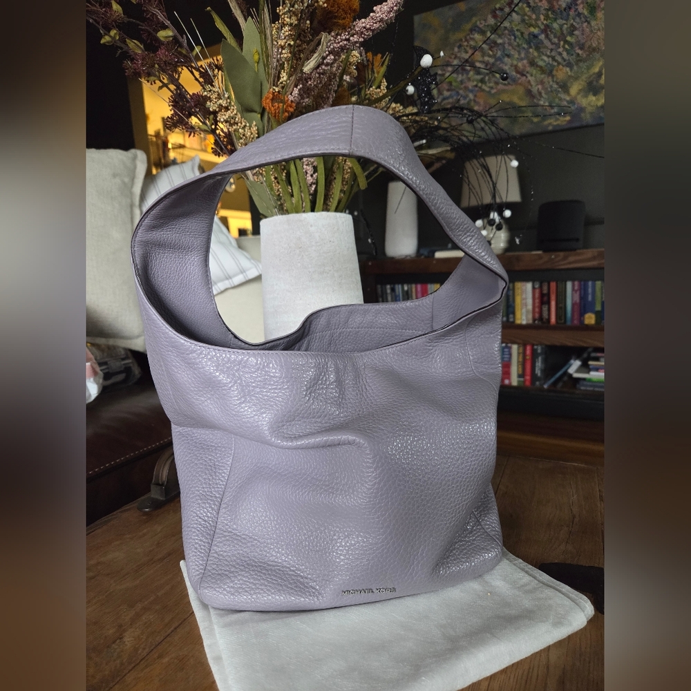 MK Lena Shoulder Bag - Picture 2 of 7